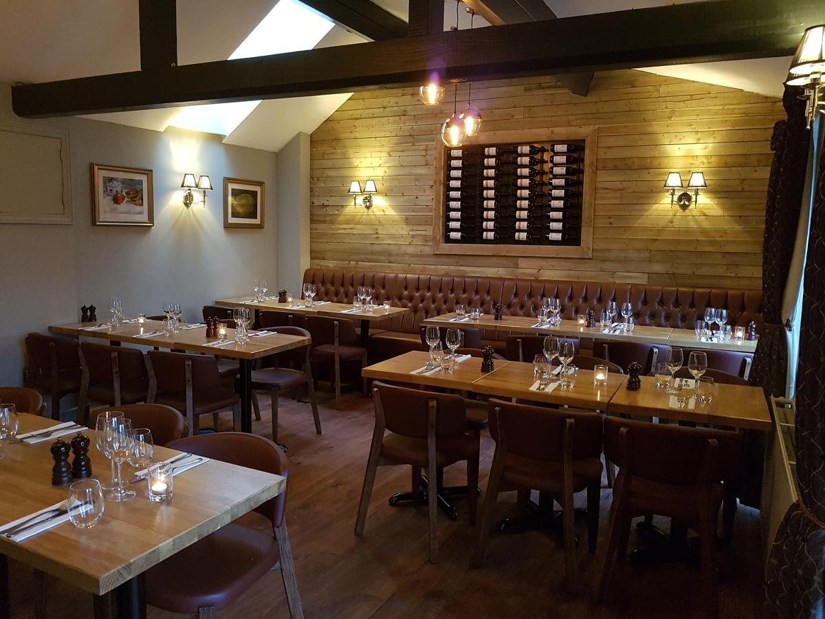 The Angel Inn วอร์มินสเตอร์ ภายนอก รูปภาพ