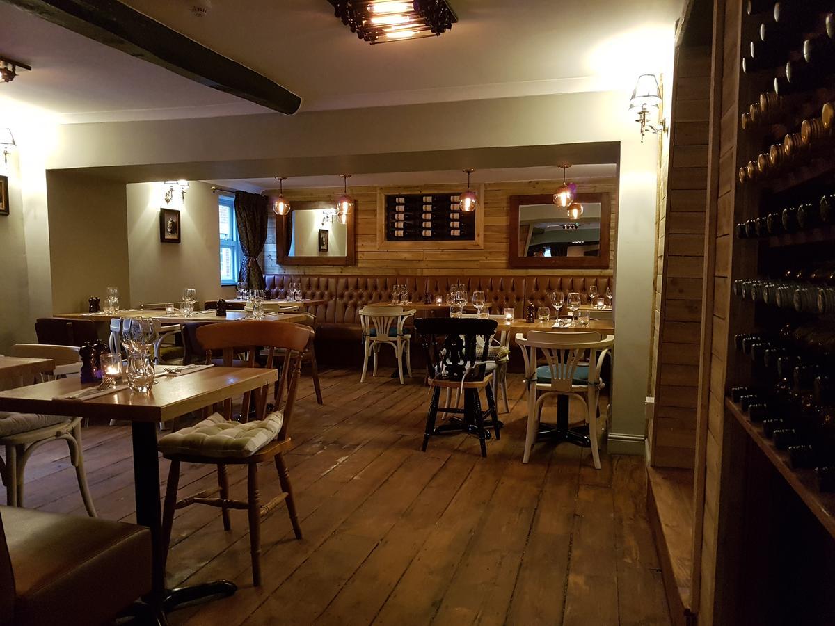 The Angel Inn วอร์มินสเตอร์ ภายนอก รูปภาพ